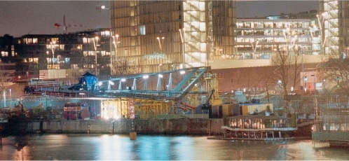 Le 37ème pont de Paris est en Acier